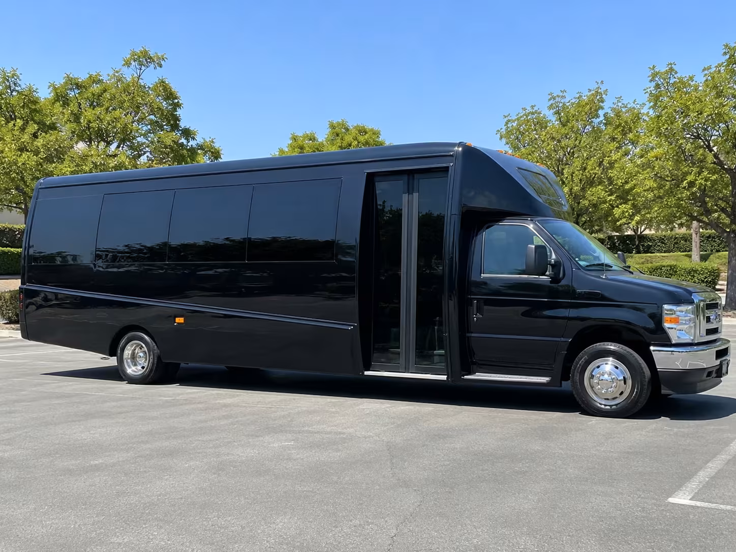 edinburg 20 passenger minibus rental